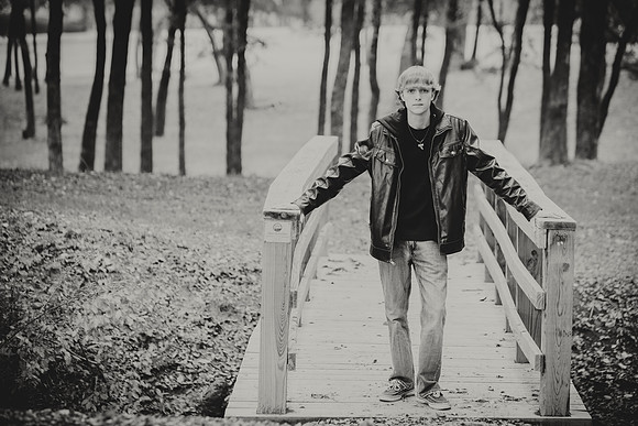 2013-11-9 - Joshua Wattier Senior Portraits (27)-Edit