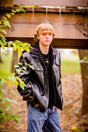 2013-11-9 - Joshua Wattier Senior Portraits (55)