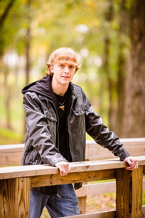 2013-11-9 - Joshua Wattier Senior Portraits (20)