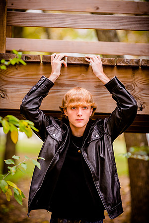 2013-11-9 - Joshua Wattier Senior Portraits (52)