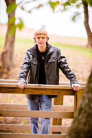 2013-11-9 - Joshua Wattier Senior Portraits (25)