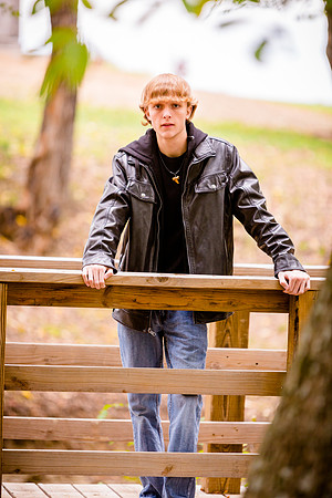 2013-11-9 - Joshua Wattier Senior Portraits (24)