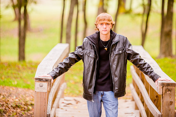2013-11-9 - Joshua Wattier Senior Portraits (29)