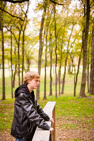 2013-11-9 - Joshua Wattier Senior Portraits (2)